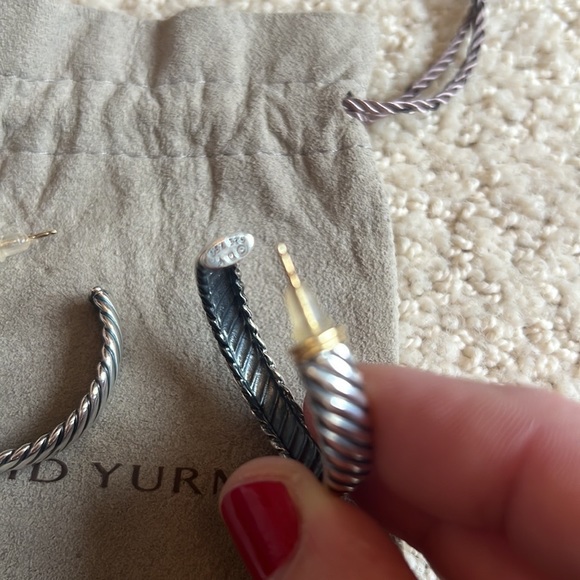 Authentic David Yurman silver hoops - Picture 4 of 4
